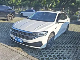 Volkswagen Sagitar 2022 купить из Китая, цена 1 805 000 ₽ — Suifenhe Auto