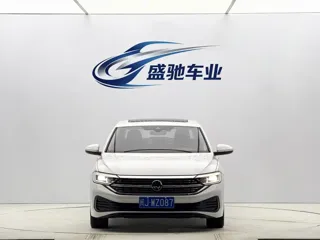 Volkswagen Sagitar 2022 купить из Китая, цена 2 079 000 ₽ — Suifenhe Auto