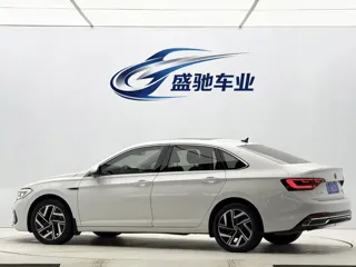 Volkswagen Sagitar 2022 купить из Китая, цена 2 079 000 ₽ — Suifenhe Auto