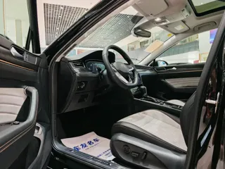 Volkswagen Magotan 2026 купить из Китая, цена 4 402 000 ₽ — Suifenhe Auto