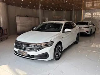 Volkswagen Sagitar 2022 купить из Китая, цена 1 805 000 ₽ — Suifenhe Auto