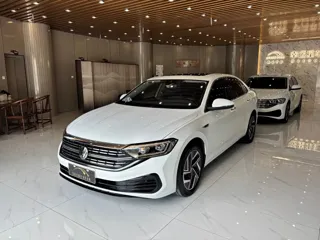 Volkswagen Sagitar 2023 купить из Китая, цена 2 321 000 ₽ — Suifenhe Auto