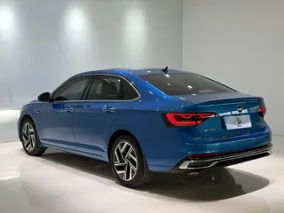 Volkswagen Sagitar 2022 купить из Китая, цена 2 027 000 ₽ — Suifenhe Auto