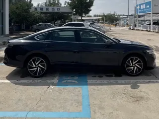 Volkswagen Magotan 2024 купить из Китая, цена 4 649 000 ₽ — Suifenhe Auto