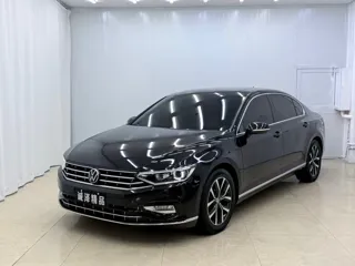 Volkswagen Magotan 2022 купить из Китая, цена 1 962 000 ₽ — Suifenhe Auto