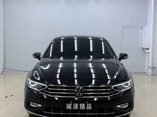 Volkswagen Magotan 2022 купить из Китая, цена 1 962 000 ₽ — Suifenhe Auto