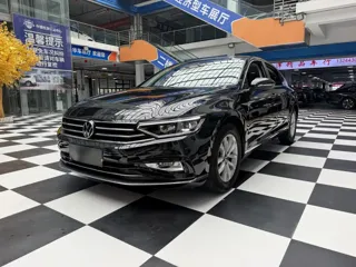 Volkswagen Magotan 2023 купить из Китая, цена 1 962 000 ₽ — Suifenhe Auto