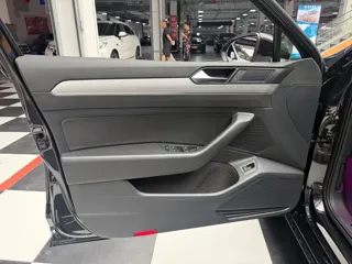 Volkswagen Magotan 2023 купить из Китая, цена 1 962 000 ₽ — Suifenhe Auto
