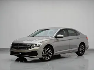 Volkswagen Sagitar 2023 купить из Китая, цена 1 779 000 ₽ — Suifenhe Auto