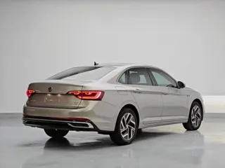 Volkswagen Sagitar 2023 купить из Китая, цена 1 779 000 ₽ — Suifenhe Auto