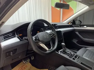 Volkswagen Magotan 2023 купить из Китая, цена 2 079 000 ₽ — Suifenhe Auto