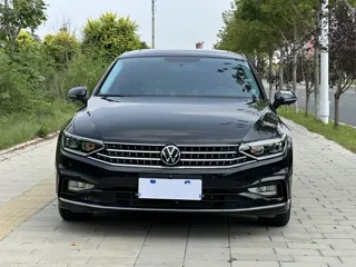 Volkswagen Magotan 2023 купить из Китая, цена 2 173 000 ₽ — Suifenhe Auto