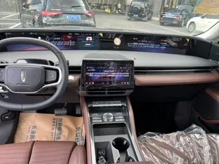 Lincoln Nautilus 2026 купить из Китая, цена 6 494 000 ₽ — Suifenhe Auto