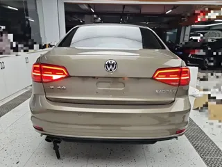 Volkswagen Sagitar 2019 купить из Китая, цена 1 364 000 ₽ — Suifenhe Auto