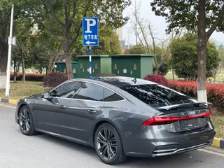 Audi A7 2023 купить из Китая, цена 6 842 000 ₽ — Suifenhe Auto