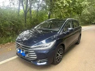 BYD Song 2018 купить из Китая, цена 1 075 000 ₽ — Suifenhe Auto