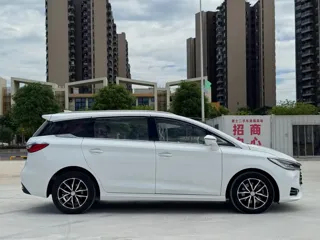 BYD Song 2018 купить из Китая, цена 1 135 000 ₽ — Suifenhe Auto