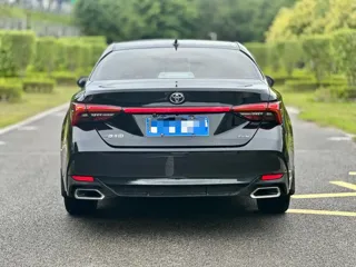 Toyota Avalon 2024 купить из Китая, цена 3 071 000 ₽ — Suifenhe Auto