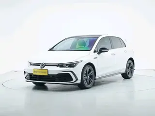 Volkswagen Golf 2023 купить из Китая, цена 1 885 000 ₽ — Suifenhe Auto