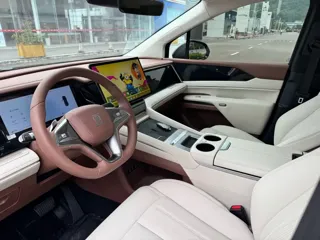 BYD Xia 2025 купить из Китая, цена 5 183 000 ₽ — Suifenhe Auto