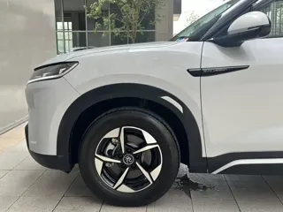 BYD Yuan UP 2025 купить из Китая, цена 2 770 000 ₽ — Suifenhe Auto