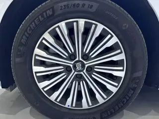 BYD Xia 2025 купить из Китая, цена 5 221 000 ₽ — Suifenhe Auto