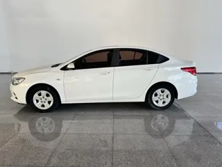 Chevrolet Cavalier 2019 купить из Китая, цена 1 197 000 ₽ — Suifenhe Auto
