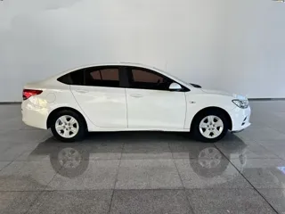 Chevrolet Cavalier 2019 купить из Китая, цена 1 197 000 ₽ — Suifenhe Auto