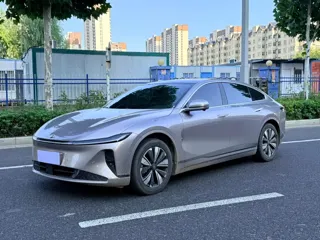 Changan Qiyuan A07 2025 купить из Китая, цена 3 351 000 ₽ — Suifenhe Auto