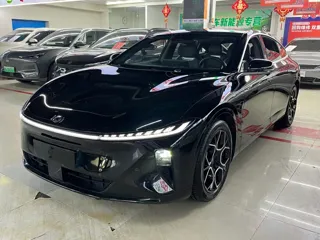 Changan Qiyuan A07 2024 купить из Китая, цена 3 500 000 ₽ — Suifenhe Auto