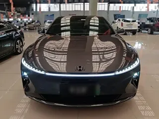 Changan Qiyuan A07 2024 купить из Китая, цена 3 050 000 ₽ — Suifenhe Auto
