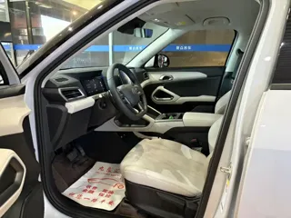 BYD Yuan UP 2025 купить из Китая, цена 2 046 000 ₽ — Suifenhe Auto