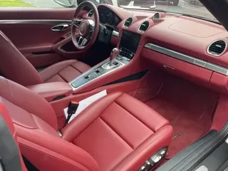 Porsche 718 2023 купить из Китая, цена 8 658 000 ₽ — Suifenhe Auto
