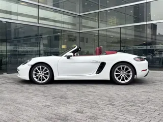 Porsche 718 2024 купить из Китая, цена 10 354 000 ₽ — Suifenhe Auto