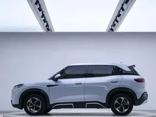BYD Yuan UP 2025 купить из Китая, цена 1 937 000 ₽ — Suifenhe Auto