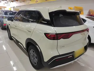 BYD Yuan UP 2025 купить из Китая, цена 1 871 000 ₽ — Suifenhe Auto