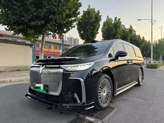 Voyah Dreamer 2025 купить из Китая, цена 6 386 000 ₽ — Suifenhe Auto