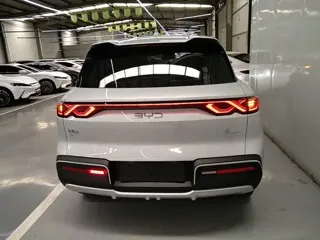 BYD Yuan UP 2025 купить из Китая, цена 1 748 000 ₽ — Suifenhe Auto