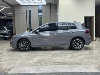Volkswagen Golf 2022 купить из Китая, цена 1 688 000 ₽ — Suifenhe Auto