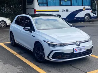 Volkswagen Golf 2023 купить из Китая, цена 2 235 000 ₽ — Suifenhe Auto