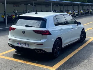 Volkswagen Golf 2023 купить из Китая, цена 2 235 000 ₽ — Suifenhe Auto