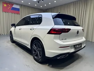 Volkswagen Golf 2023 купить из Китая, цена 2 235 000 ₽ — Suifenhe Auto