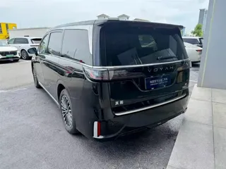 Voyah Dreamer 2025 купить из Китая, цена 8 418 000 ₽ — Suifenhe Auto