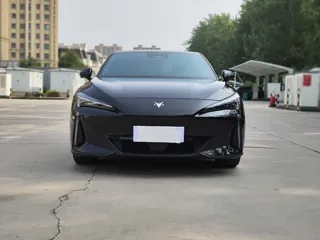 ARCFOX S 2025 купить из Китая, цена 3 568 000 ₽ — Suifenhe Auto