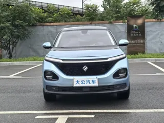 Baojun RM-5 2022 купить из Китая, цена 1 077 000 ₽ — Suifenhe Auto