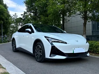 ARCFOX S 2025 купить из Китая, цена 3 436 000 ₽ — Suifenhe Auto