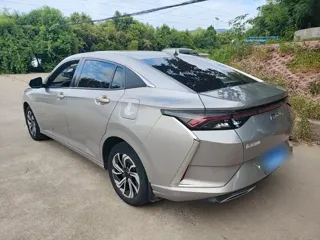 Dongfeng Aeolus Yixuan 2021 купить из Китая, цена 1 172 000 ₽ — Suifenhe Auto