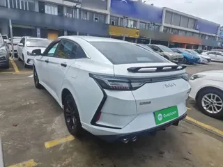 Dongfeng Aeolus Yixuan 2024 купить из Китая, цена 1 178 000 ₽ — Suifenhe Auto