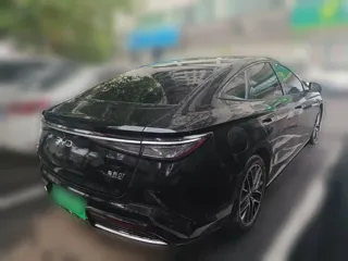 BYD 07 DM-i 2024 купить из Китая, цена 3 146 000 ₽ — Suifenhe Auto