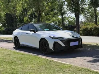 Changan UNI-V 2024 купить из Китая, цена 2 917 000 ₽ — Suifenhe Auto